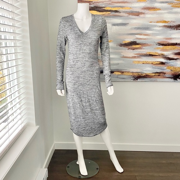 ARITZIA Wilfred Free Body-con MIDI Sweater Dress